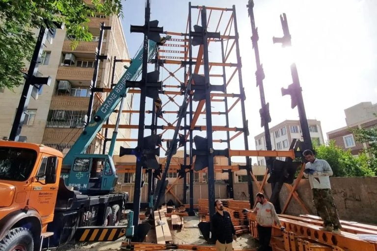 اسکلت پیچ و مهره ای ساختمان